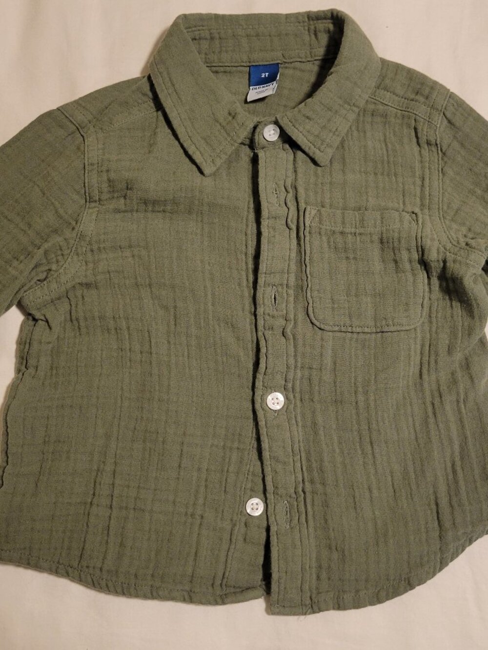 Old Navy Solid Green Adjustable Sleeve Button-Front Shirt Toddler Boys 2T